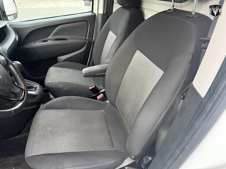 2022 Ram ProMaster City Tradesman photo 4