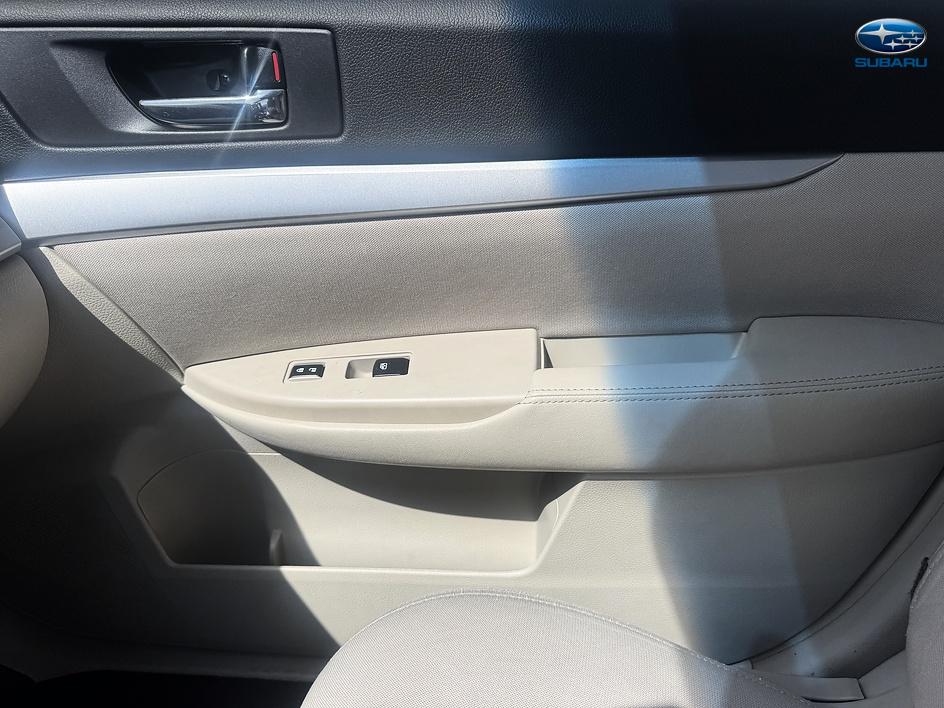 2013 Subaru Outback Premium - Photo 12