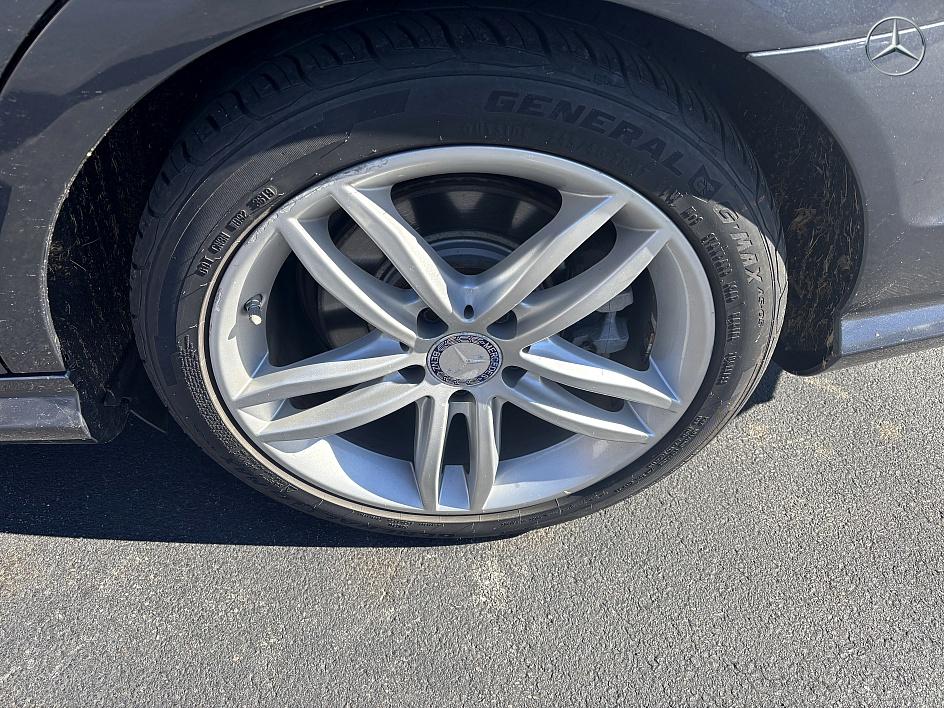 2014 Mercedes Benz C 300 Sport photo 2