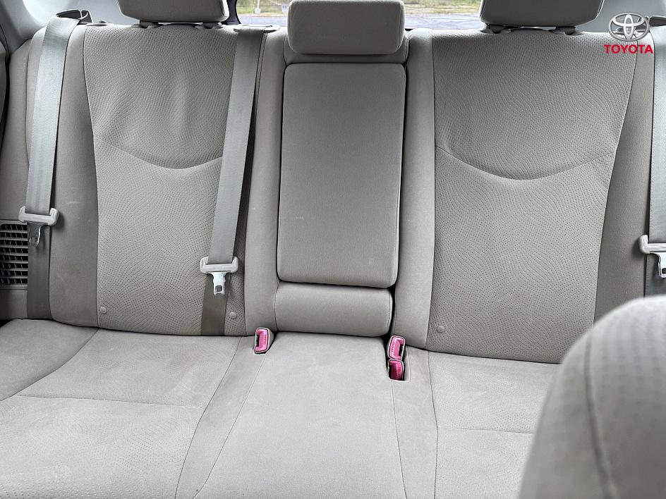 2010 Toyota Prius Three photo 5