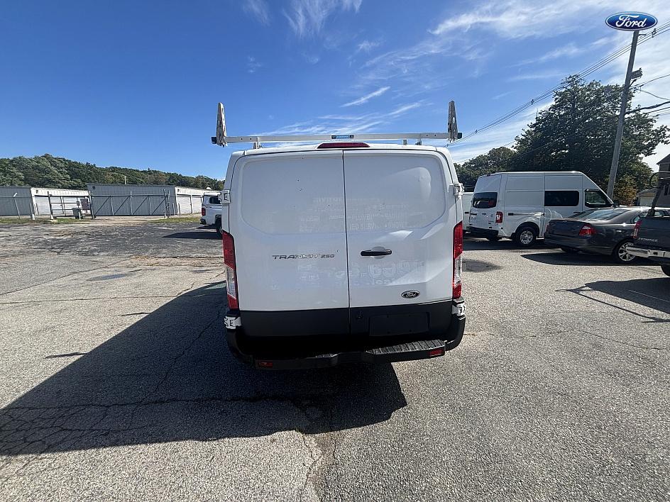 2017 Ford Transit Van photo 2