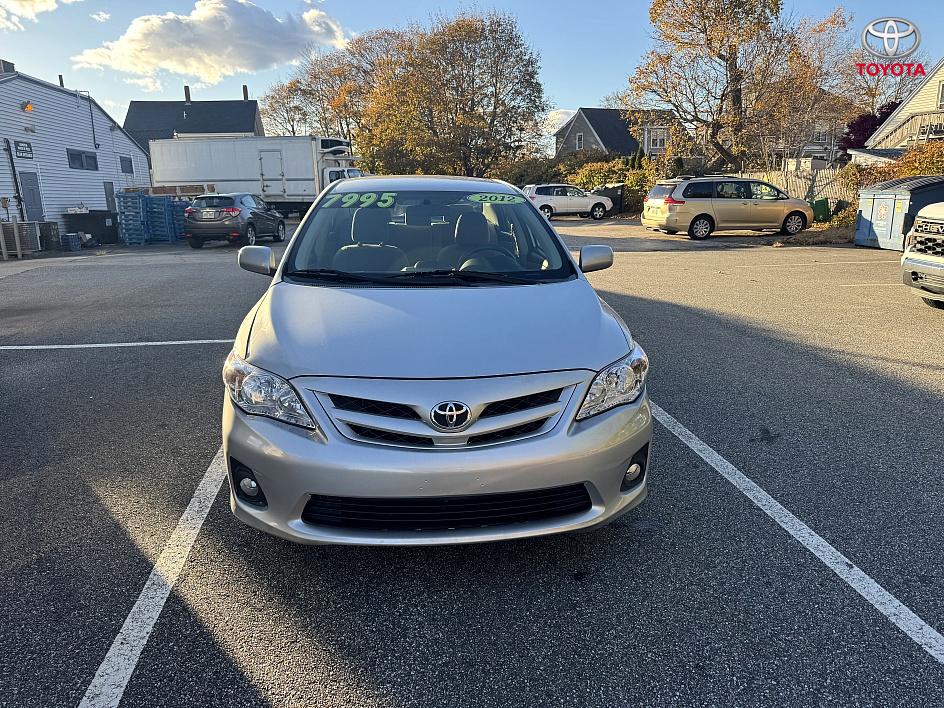 2012 Toyota Corolla LE photo 2