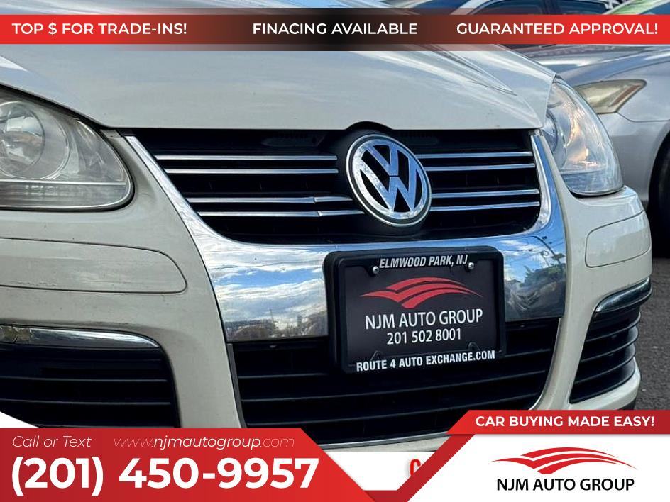 Campanella White 2008 Volkswagen Jetta Sedan Front-Wheel Drive Automatic