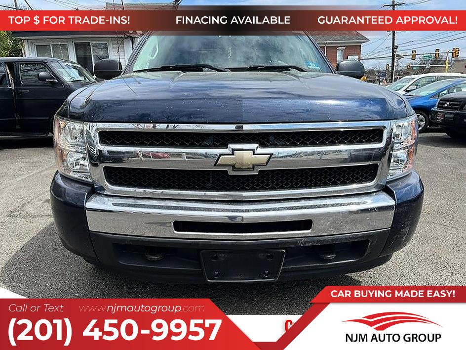 View vehicle photo 3