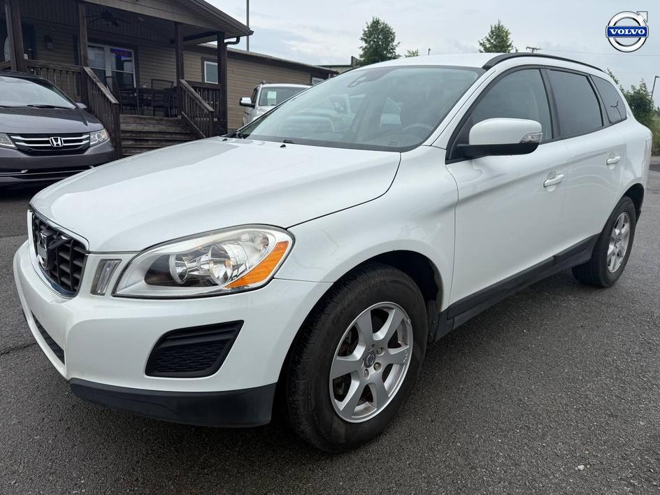 Ice White 2011 Volvo XC60 SUV / Crossover Front-Wheel Drive Automatic
