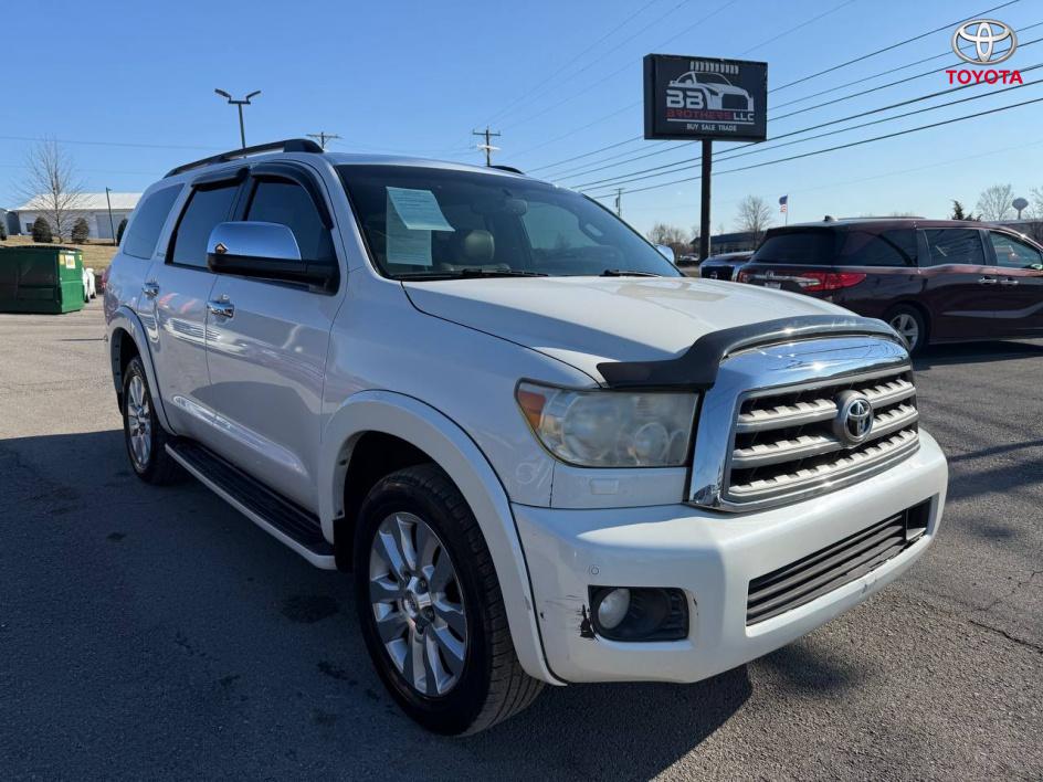 White (Blizzard Pearl) 2013 Toyota Sequoia SUV / Crossover 4X2 Automatic