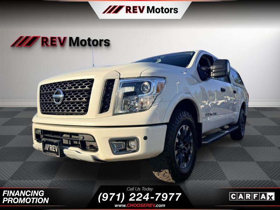 2018 Nissan Titan SL Crew Cab 4WD