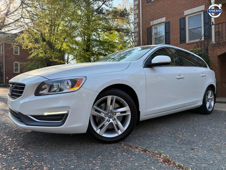 Volvo V60 T5 Premier AWD