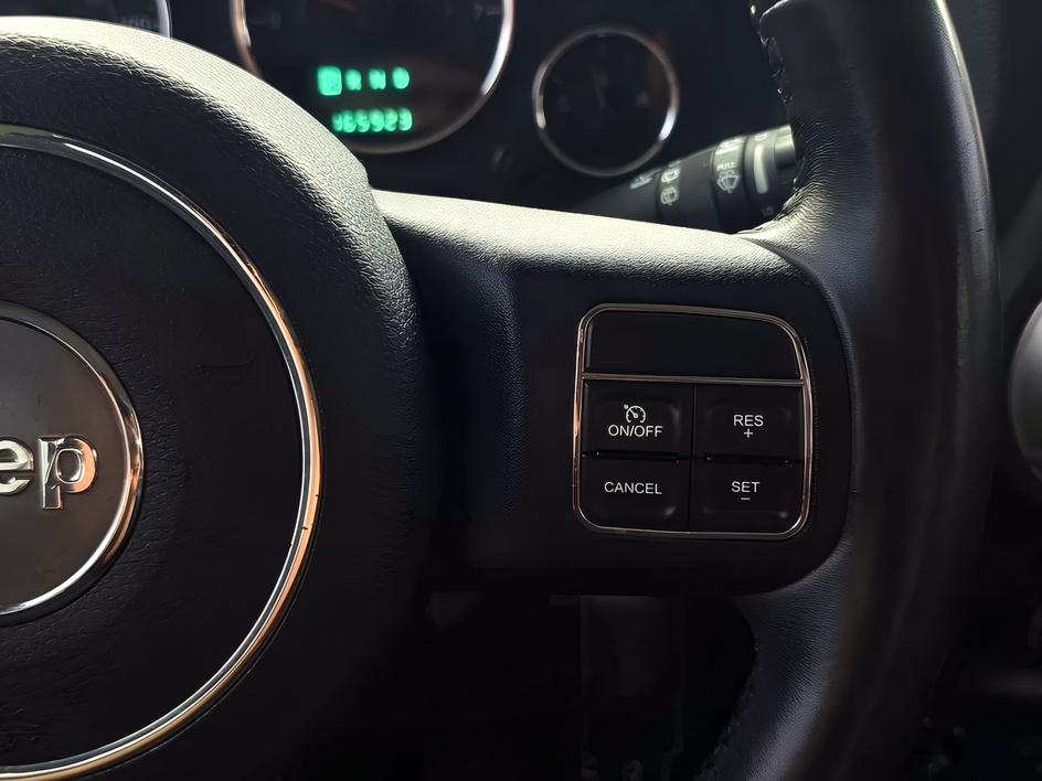 2014 Jeep Wrangler Sahara 12