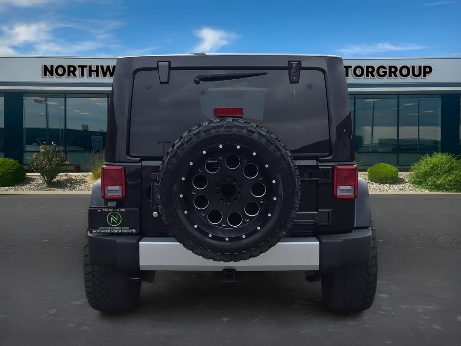 2014 Jeep Wrangler Sahara 5