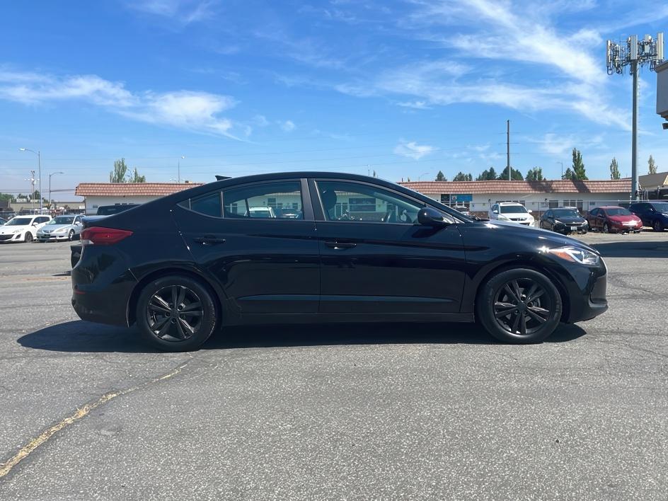2017 Hyundai Elantra SE 9