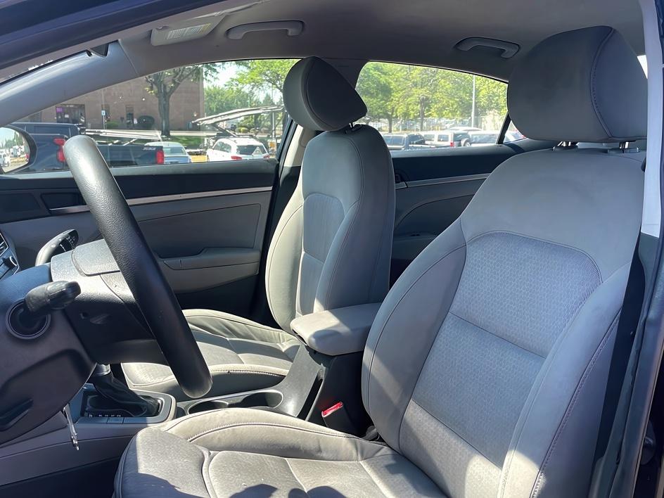 2017 Hyundai Elantra SE 12