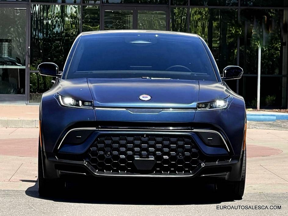View vehicle photo 2