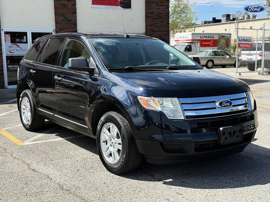 View vehicle photo 3