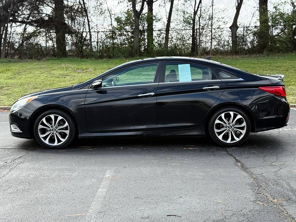 View vehicle photo 5