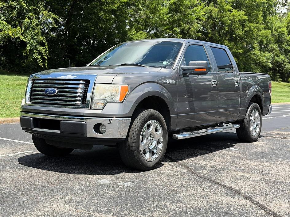 2010 Ford F-150 XLT SuperCrew Pickup Truck 4X2 Automatic