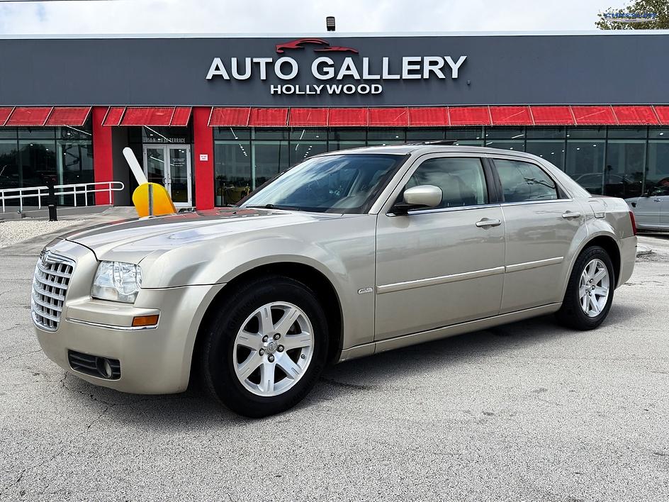 Brown (Beige) 2006 Chrysler 300 Touring RWD Sedan Rear-Wheel Drive Automatic