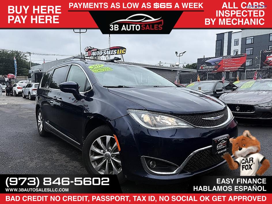 Ocean Blue Metallic Clear Coat 2019 Chrysler Pacifica Minivan Front-Wheel Drive Automatic