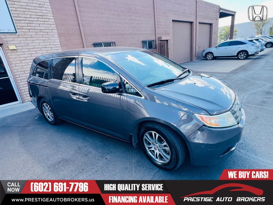 Polished Metal Metallic 2013 Honda Odyssey Minivan Front-Wheel Drive Automatic