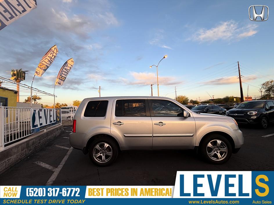 View vehicle photo 2