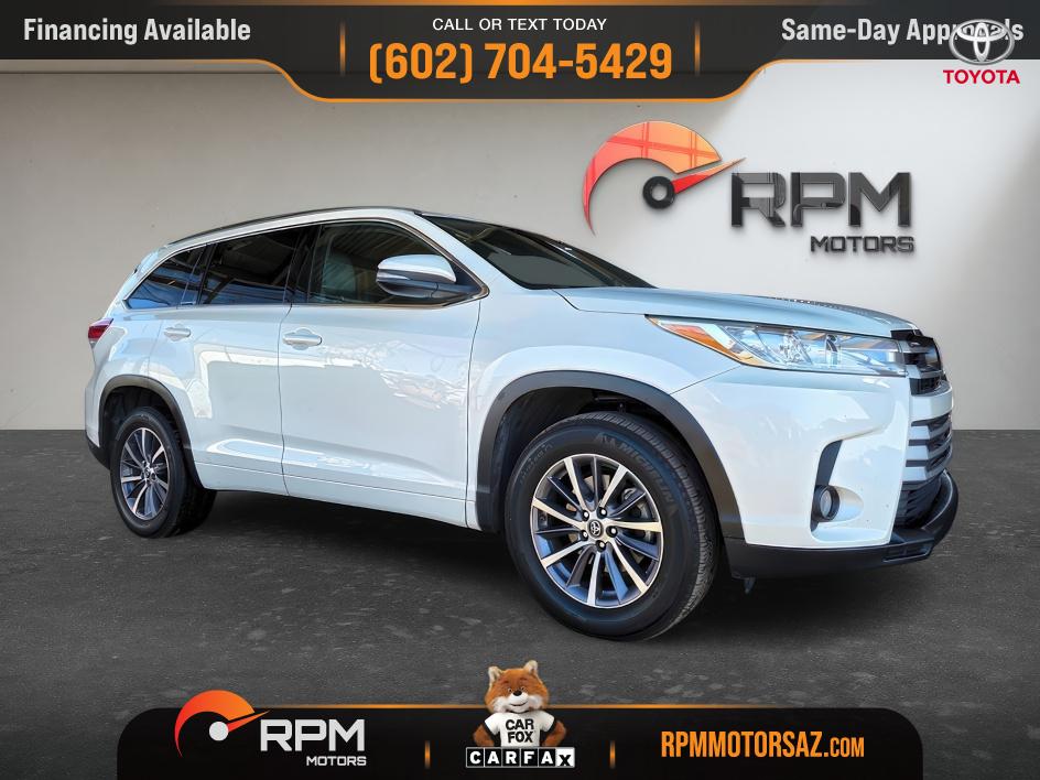 White (Blizzard Pearl) 2017 Toyota Highlander SUV / Crossover Front-Wheel Drive Automatic