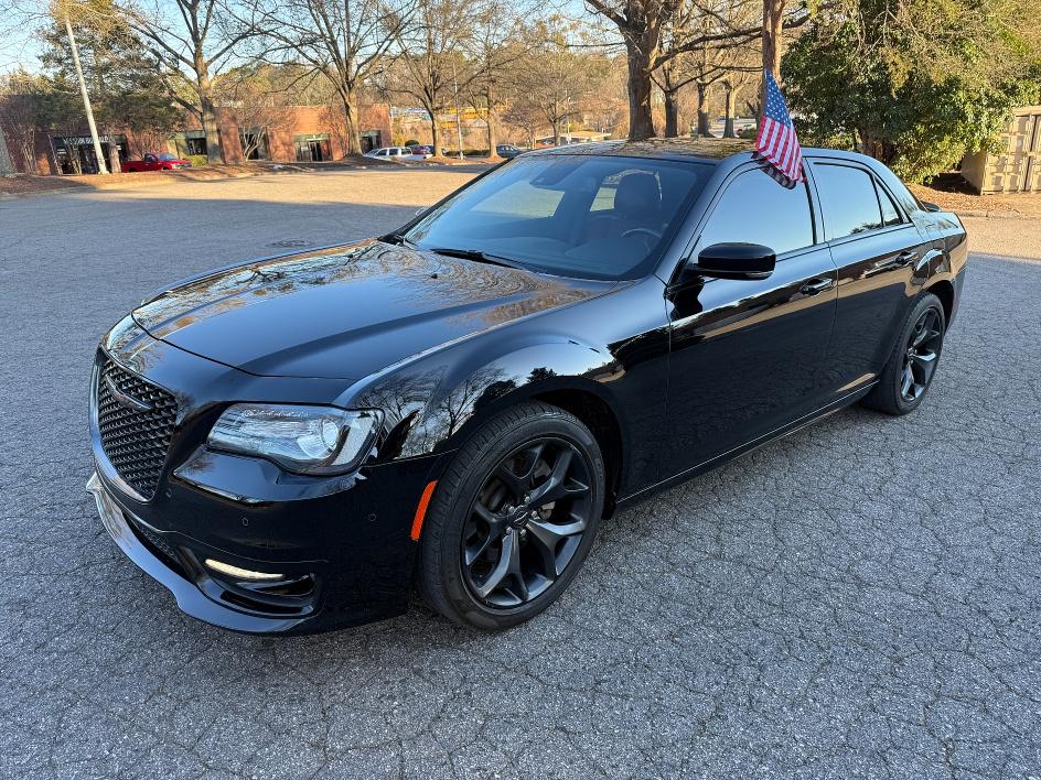 2021 Chrysler 300 S V8 RWD