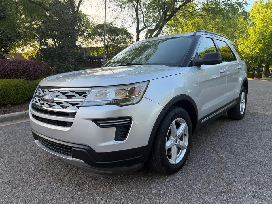 Silver 2019 Ford Explorer XLT SUV / Crossover Front-Wheel Drive Automatic
