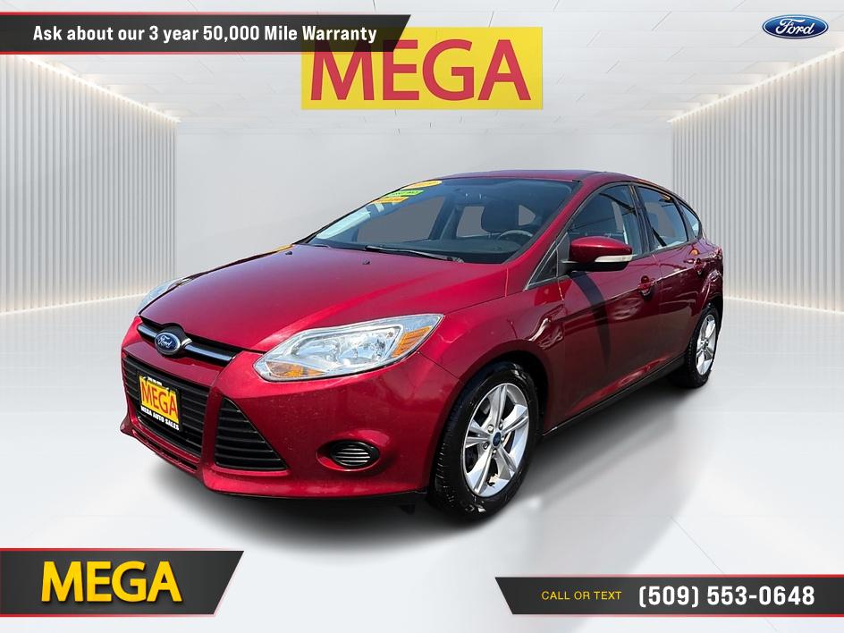 White 2013 Ford Focus Hatchback Front-Wheel Drive Automatic
