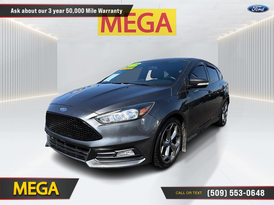 Gray 2018 Ford Focus Hatchback Front-Wheel Drive Manual