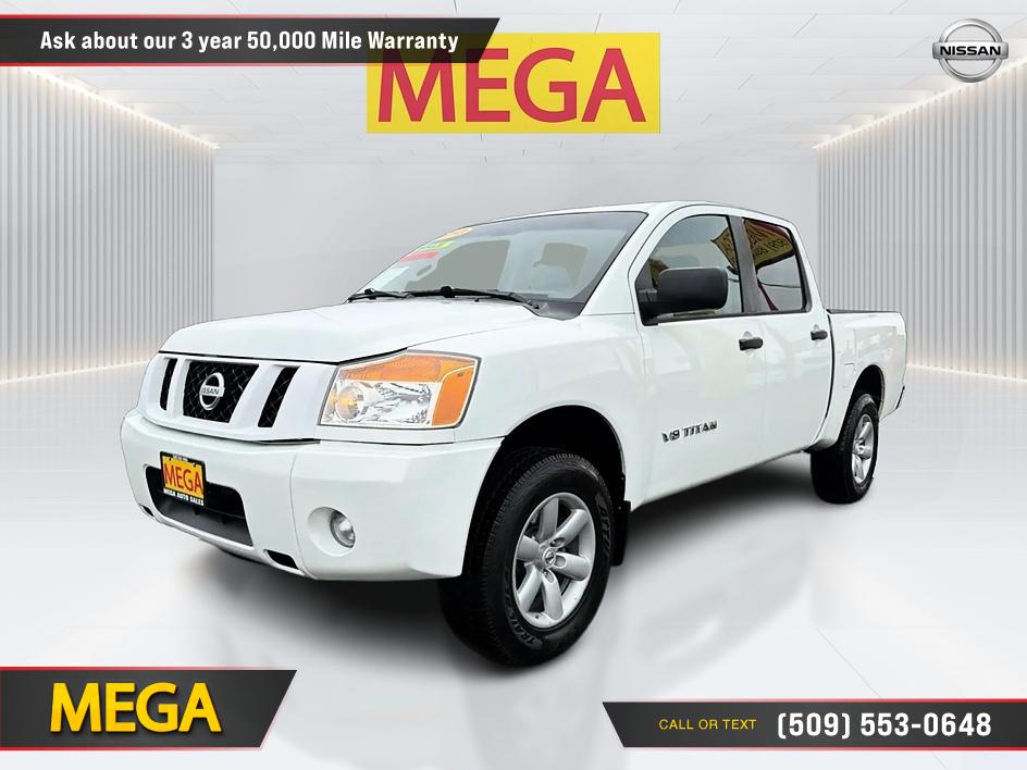 White 2013 Nissan Titan S Crew Cab 4WD Pickup Truck Four-Wheel Drive Automatic
