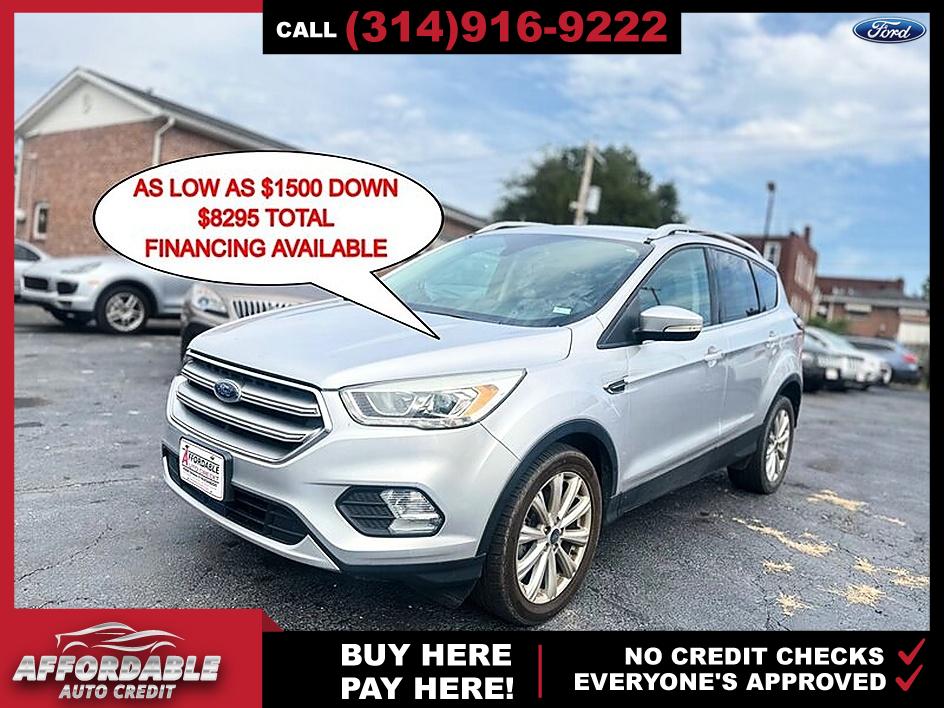  2017 Ford Escape Titanium FWD   